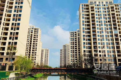 上海春天優(yōu)點 不足,上海春天怎么樣,上海春天周邊房產(chǎn)中介經(jīng)紀(jì)人評價